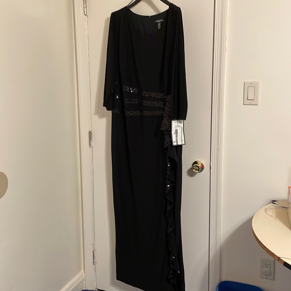 R&M RICHARDS BLACK SEQUINED EVENING GOWN, 20W